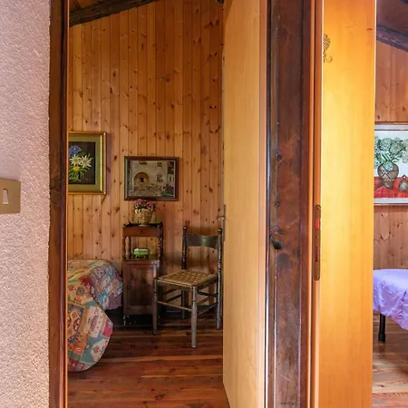 Bodone By Halldis * Livo (Lombardy)