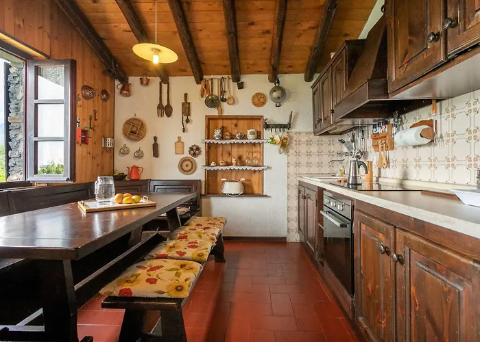 Bodone By Halldis Апартаменты Livo (Lombardy)